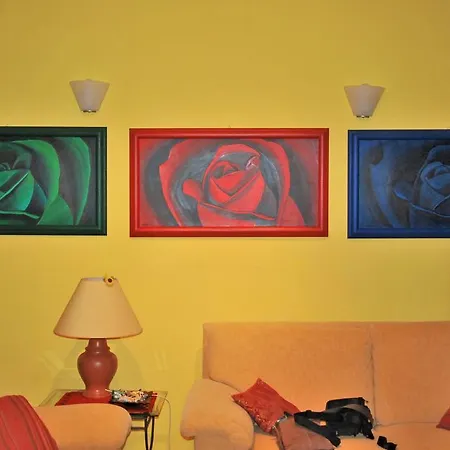 Le Tre Rose アパート